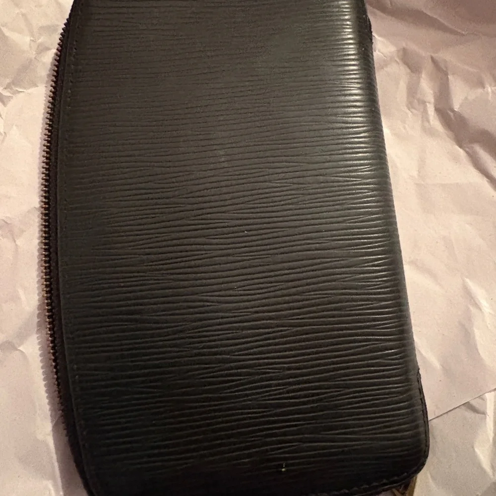 Louis Vuitton black epi zip organizer zip around wallet project